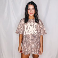 Load image into Gallery viewer, Love Like Jesus Graphic Tee | CAMO
