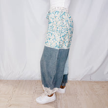 Load image into Gallery viewer, Always Blooming Joggers | FLORAL MULTI (2 small left)
