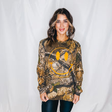 Load image into Gallery viewer, Smiles for Days Graphic | REALTREE CAMO
