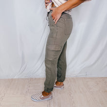 Load image into Gallery viewer, Always on Time Cargo Pant | OLIVE (J28)
