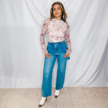 Load image into Gallery viewer, Work it Out High Waisted Boyfriend Jeans
